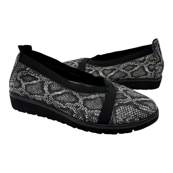 Nurture KIZZIE Womens Snake Print Slip On Shoes Envelope Wedge Flats Size 7 M - Picture 3 of 8